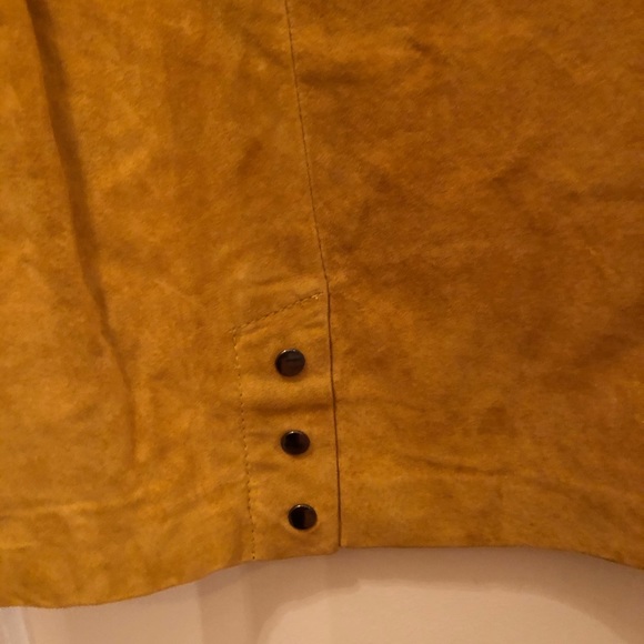 Host Pick 🛍VTG 90s Mustard Yellow Suede Skirt. - Picture 3 of 5